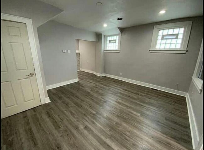 Dinning room - 915 Washington Blvd