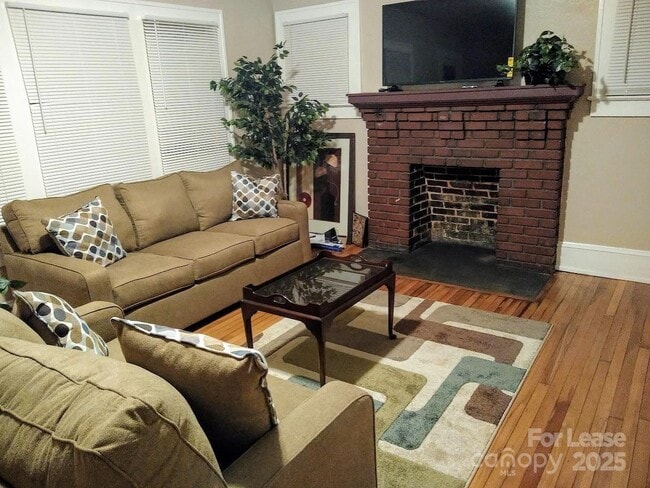 Foto del edificio - 439 2nd Ave SE