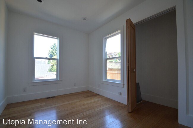 Building Photo - 3 br, 2 bath House - 3012 13th Ave S