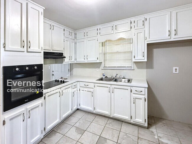 Foto del edificio - 913 21st Ave NW