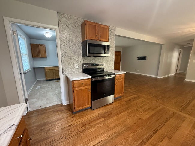 Building Photo - 2034 Ransom Dr