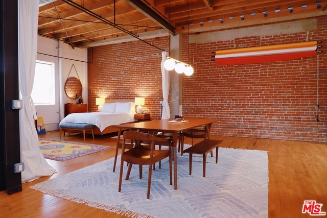 Building Photo - 500 Molino St