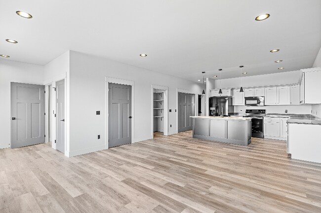 Building Photo - 205 Fletching Way