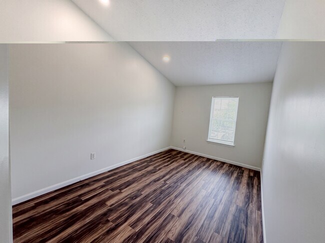 Foto del edificio - 853 Saint Michaels Dr
