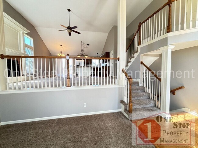 Building Photo - 5 Bedroom, 3 Bathroom California Split Sty...