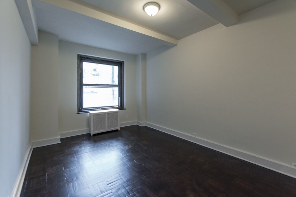 Primary Photo - 162 W 71st St