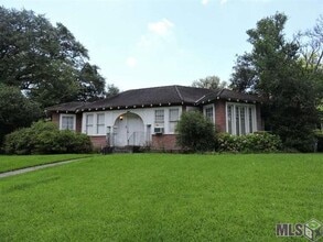 Building Photo - 1819 Cedardale Ave