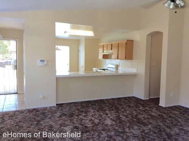 Foto del edificio - 3 br, 2 bath House - 6204 Straub Ln