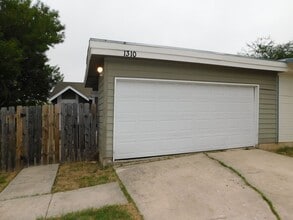 Building Photo - 1310 Coldwater Dr