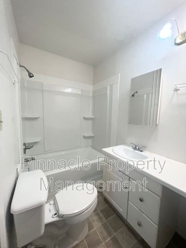 Foto del edificio - 3229 Coleman St