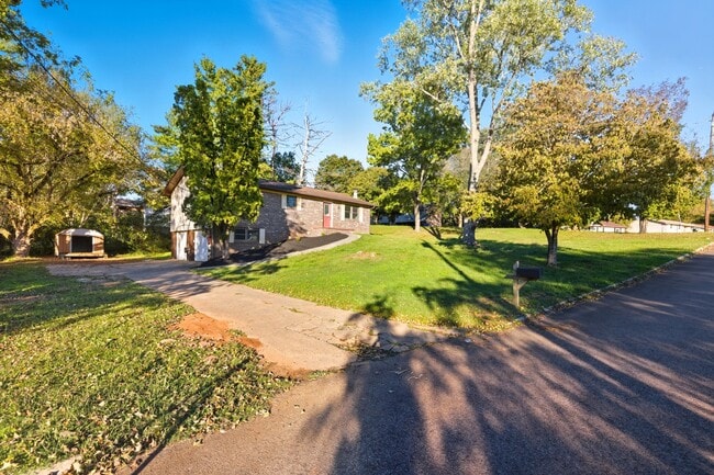 Photo - 7800 Temple Acres Dr House