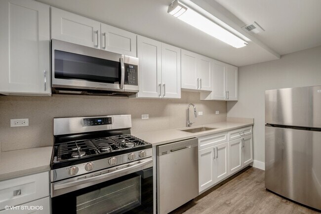 Foto del edificio - 4941 S Champlain Ave