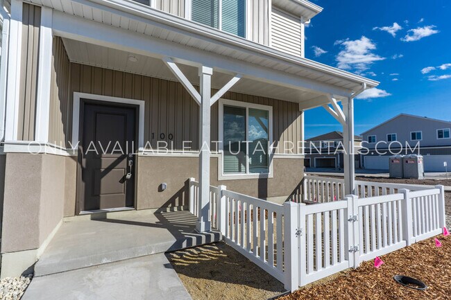 Foto del edificio - 100 Riverside Drive