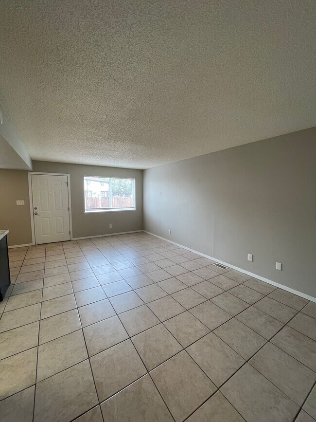 Foto del edificio - 922 Teal Ct