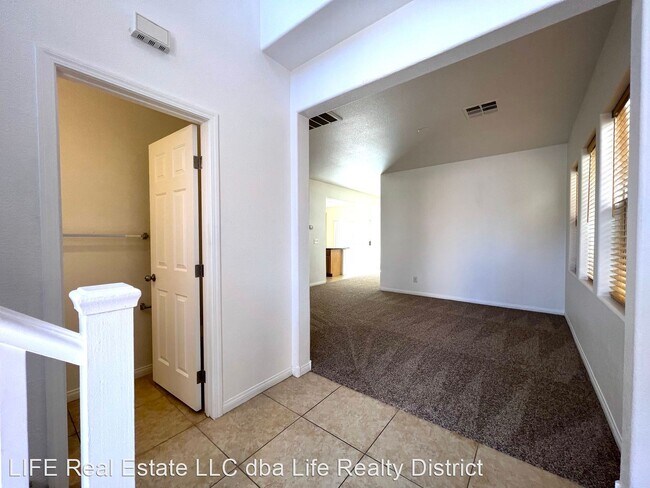 Building Photo - 3 br, 2.5 bath House - 9031 Winchester Rid...