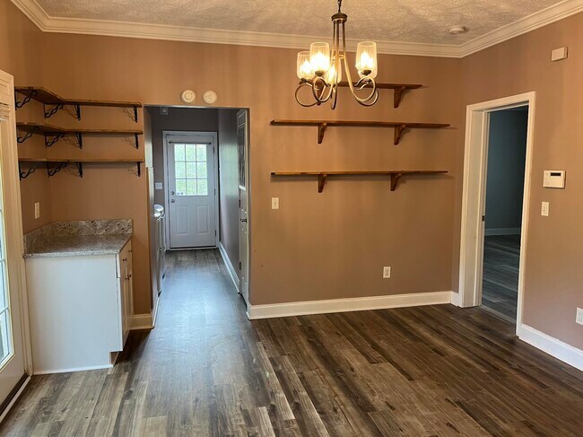 Building Photo - 46 Badger Run - Spacious 4 bed/3 bath home...