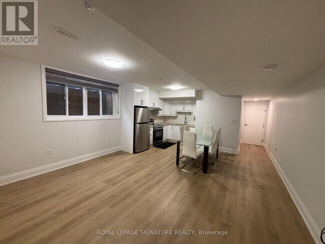 Photo du bâtiment - BASEMENT - 897 FOURTH STREET