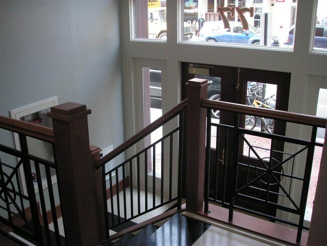 Foto del edificio - 77 River St