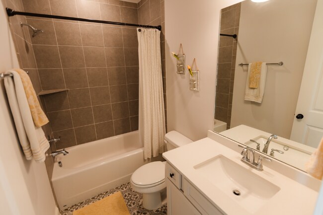 Foto del edificio - 505 Oakvale Ln