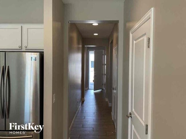 Foto del edificio - 499 E Bamboo Ln