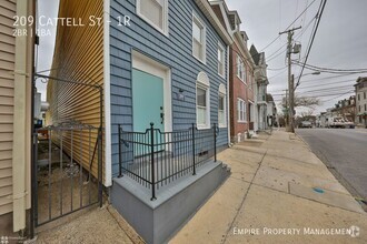 Building Photo - 209 Cattell St