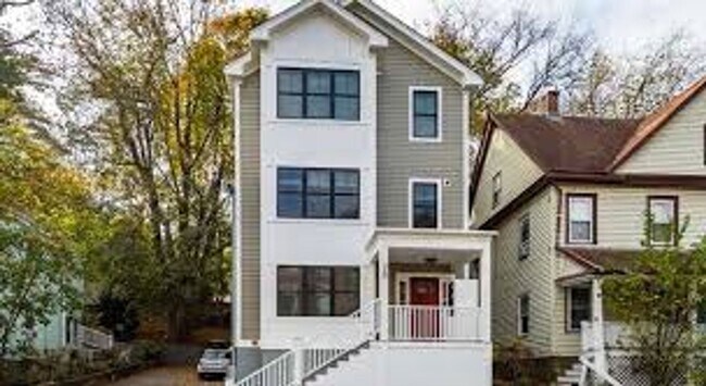 Foto del edificio - Steps from Boston Landing. Central AC, In-...
