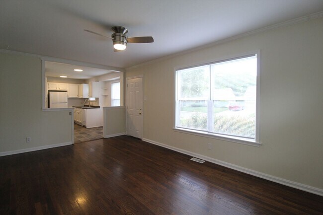Foto del edificio - 2 Bedroom 1 Bath Home In Roeland Park