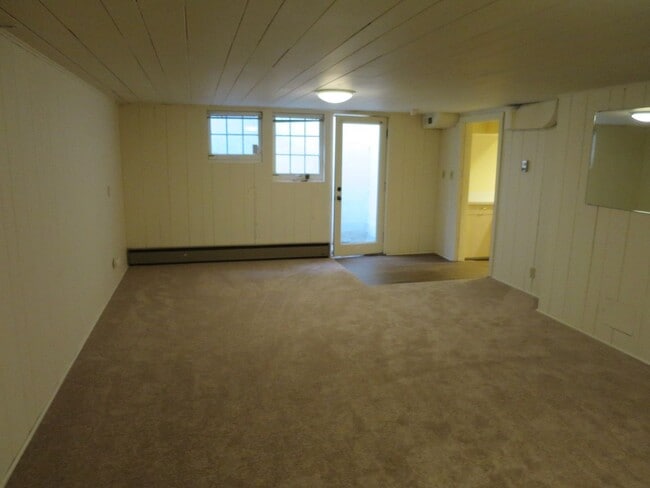 Building Photo - Spacious Studio near Kerry Park.