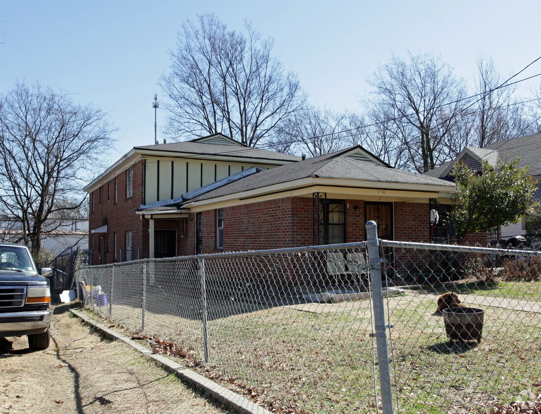 Primary Photo - 376 Boyd St