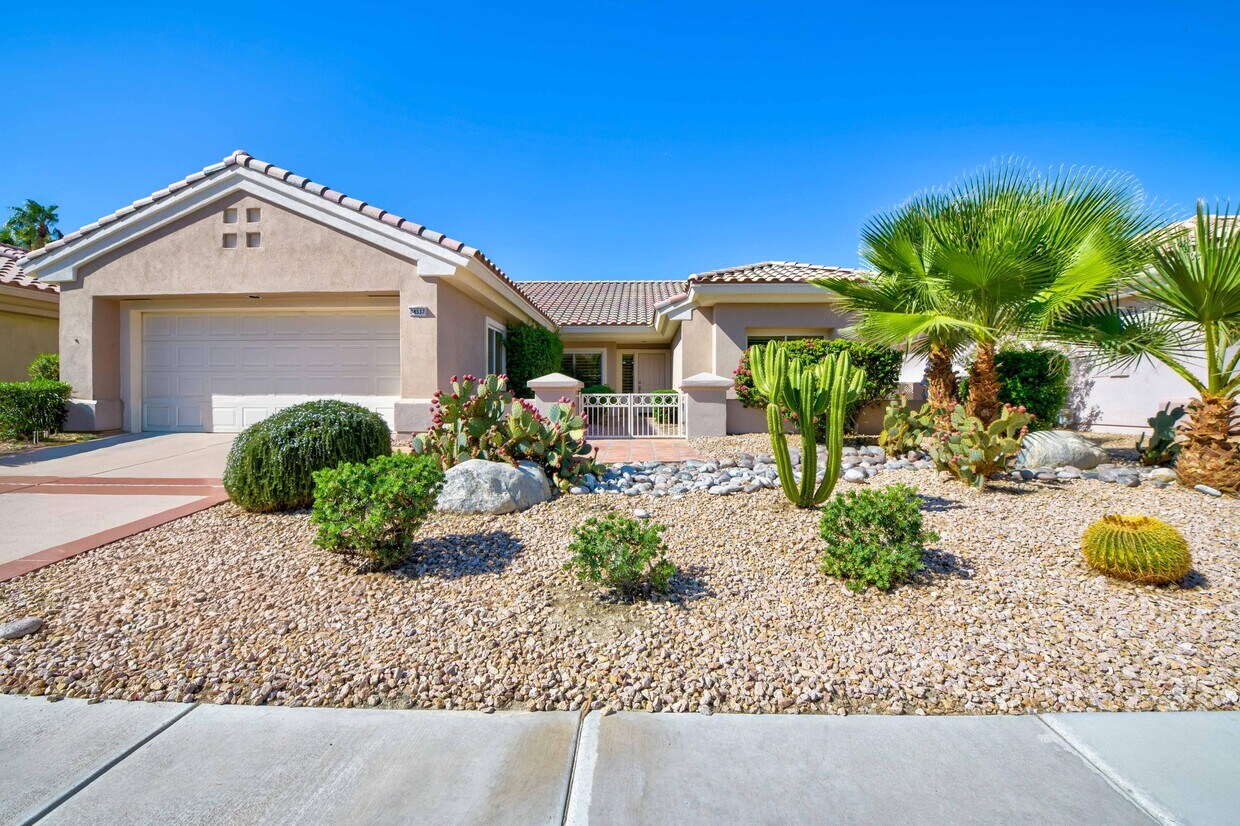 Foto principal - 38537 Fallbrook Ave