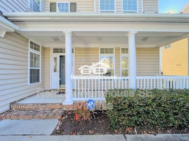Building Photo - 2094 Queens Point Dr
