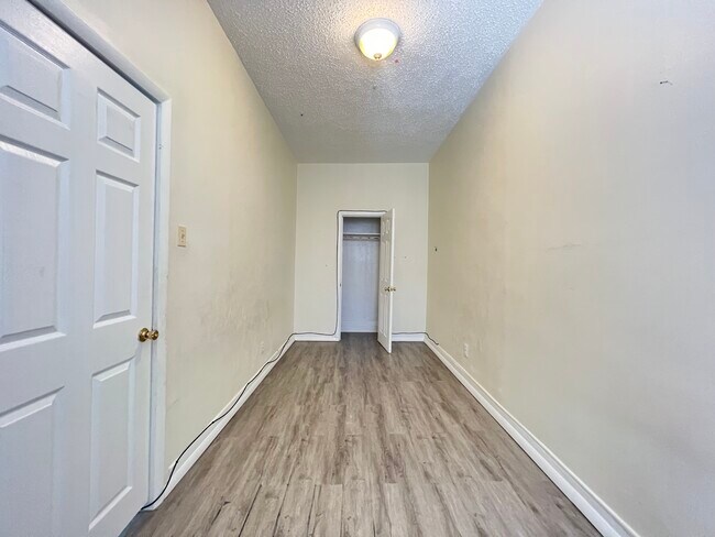 Building Photo - 743 Grand St