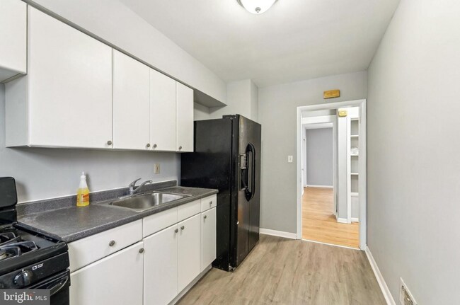 Building Photo - 2711 Shirey Ave