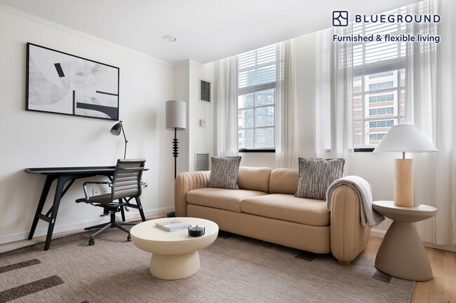 Building Photo - 106 13th St