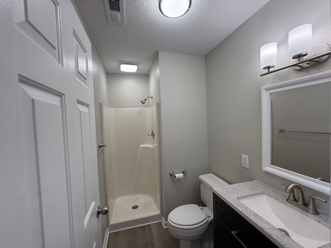 Building Photo - Rental Available NOW across from Tanglewood Park 336-360-5860