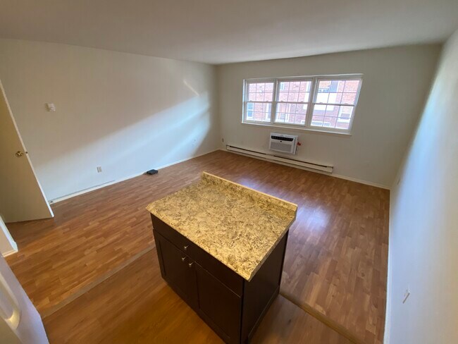unit B3 - 412 3rd Ave