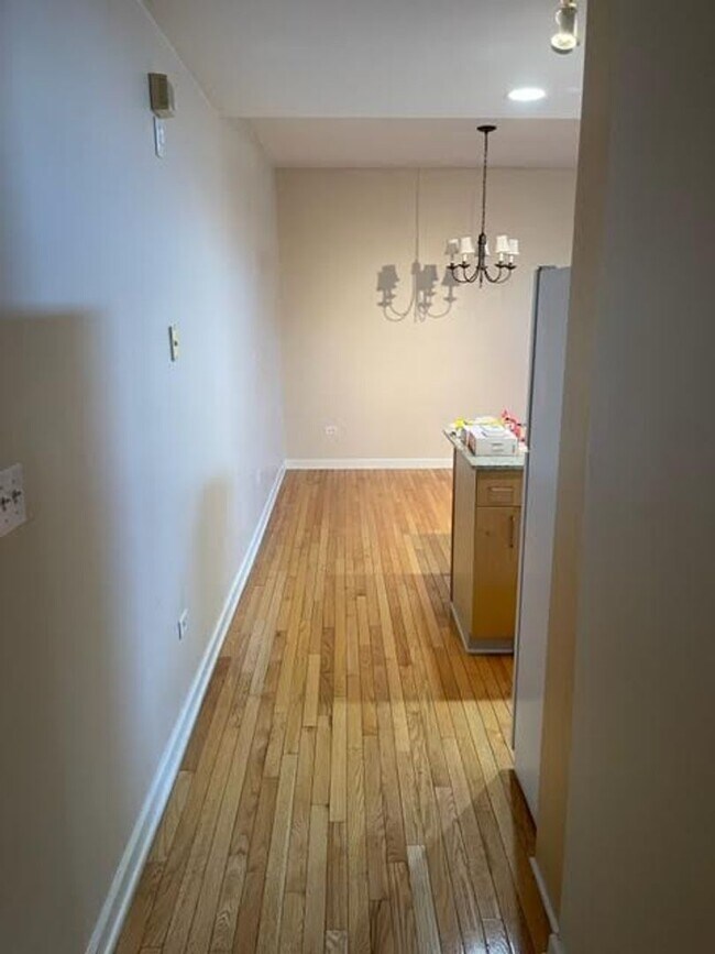 Foto del edificio - 1 Bed 1 Bathroom River West