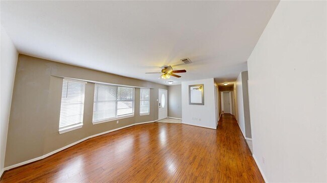 Foto del edificio - 22306 Rustic Bridge Ln