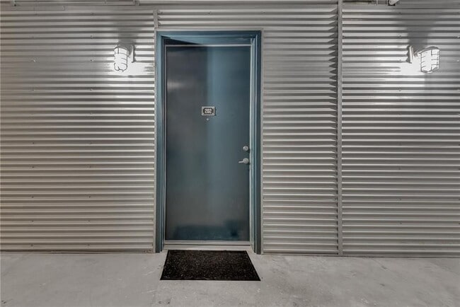Foto del edificio - 400 Village Pkwy