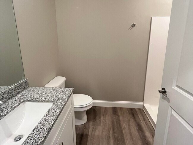 Foto del edificio - 813 Brush Crk St