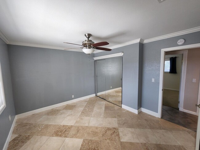 Building Photo - Beautiful 3 Bedroom 2 Bath Home,