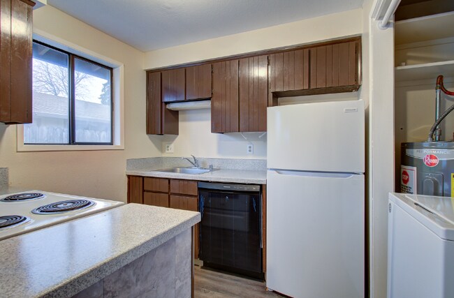 Building Photo - 1911 SE 7th Ave