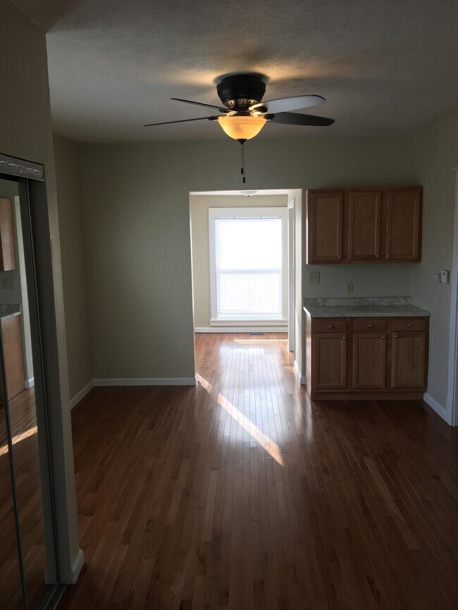 Foto del edificio - 232 E Scarritt St