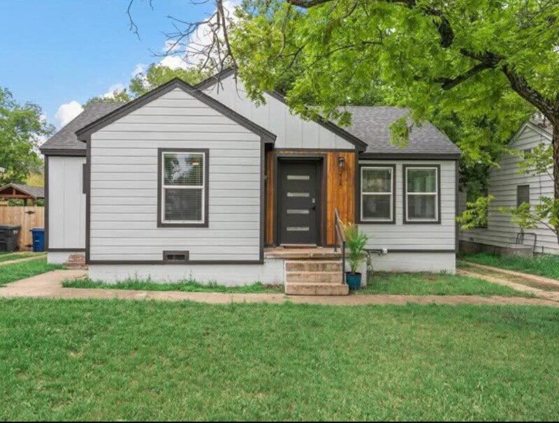 Foto principal - 2717 Alexander Ave