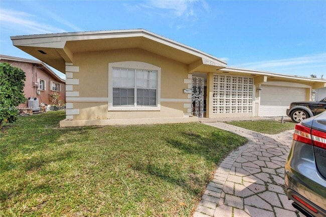 Building Photo - 6729 Camelia Dr