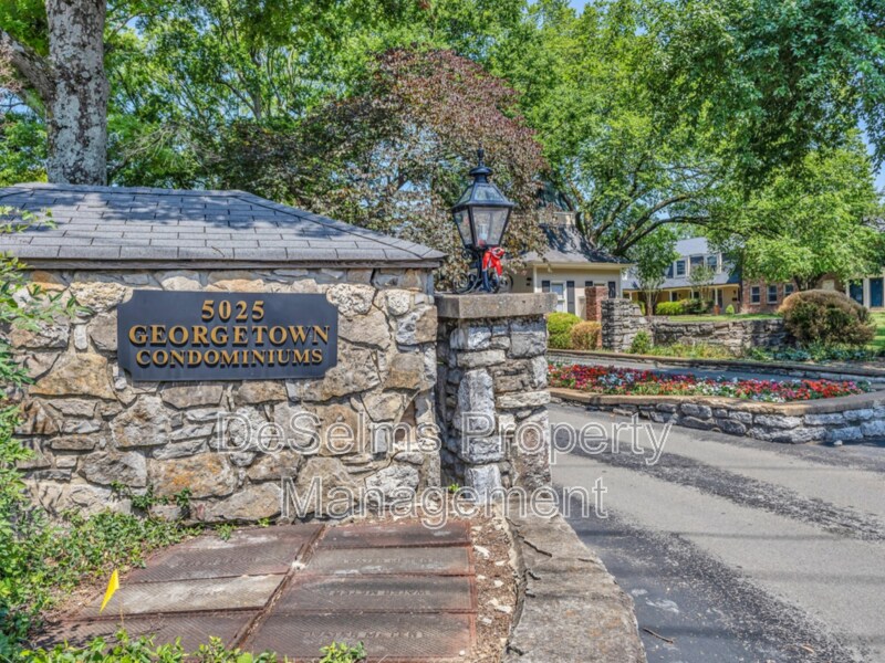 Foto principal - 5025 Hillsboro Pike