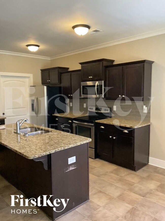 Foto del edificio - 6366 Cove Ln