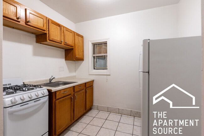 Foto del edificio - 4854 N Damen Ave