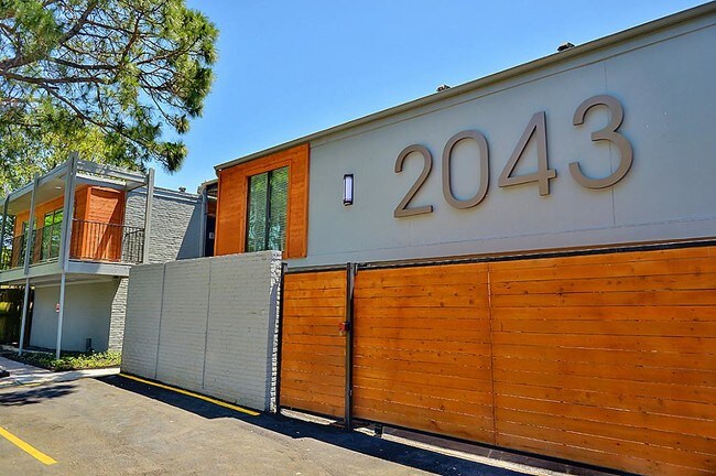 Foto del edificio - 2043 Sul Ross St