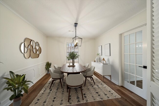 Building Photo - 3518 Cave Springs Dr